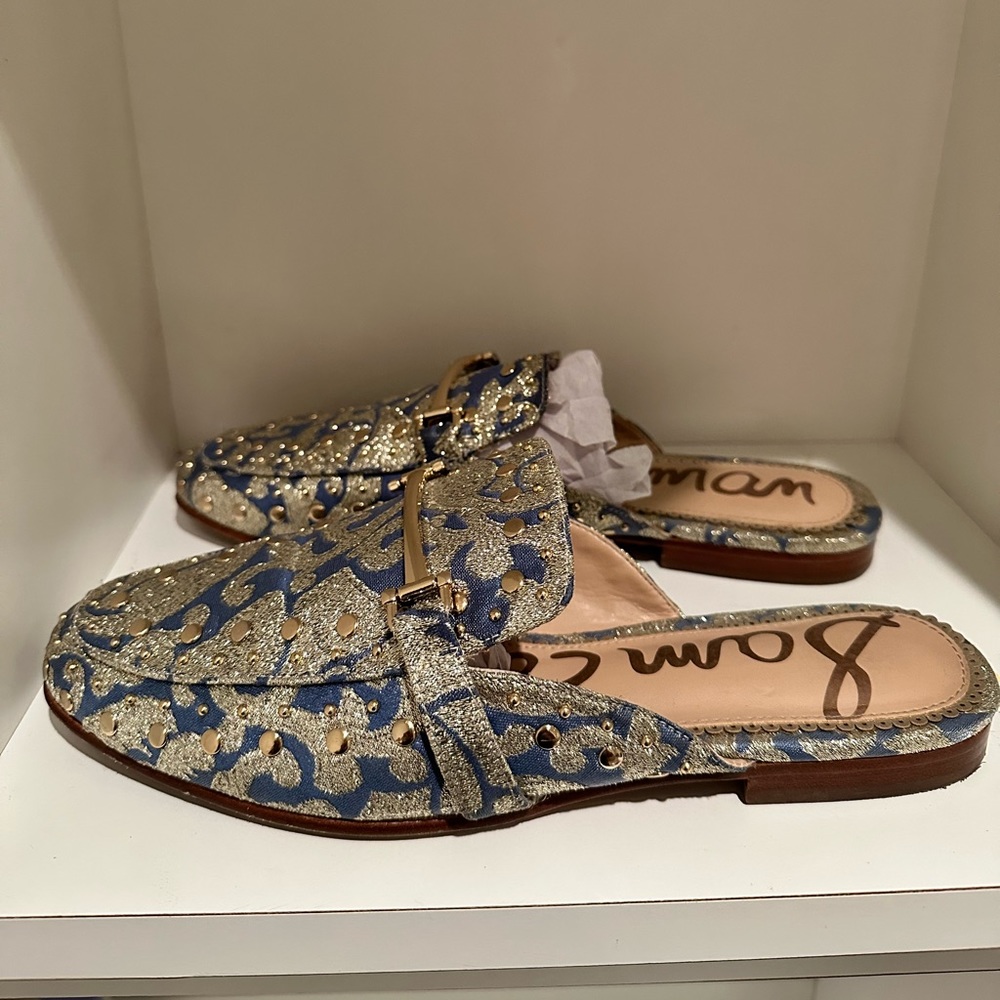 Women sandals